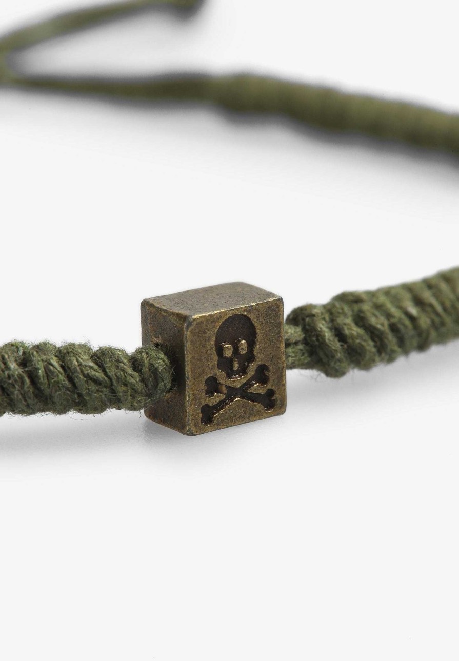 Scalpers Engraved Skull Knots Bracelet | Bracelets